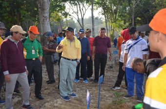 Kepala Bappeda Kabupaten Pelalawan menghadiri kegiatan pelalawan sehat dan soft opening Kawasan Wisata danau kajuid kecamatan langgam